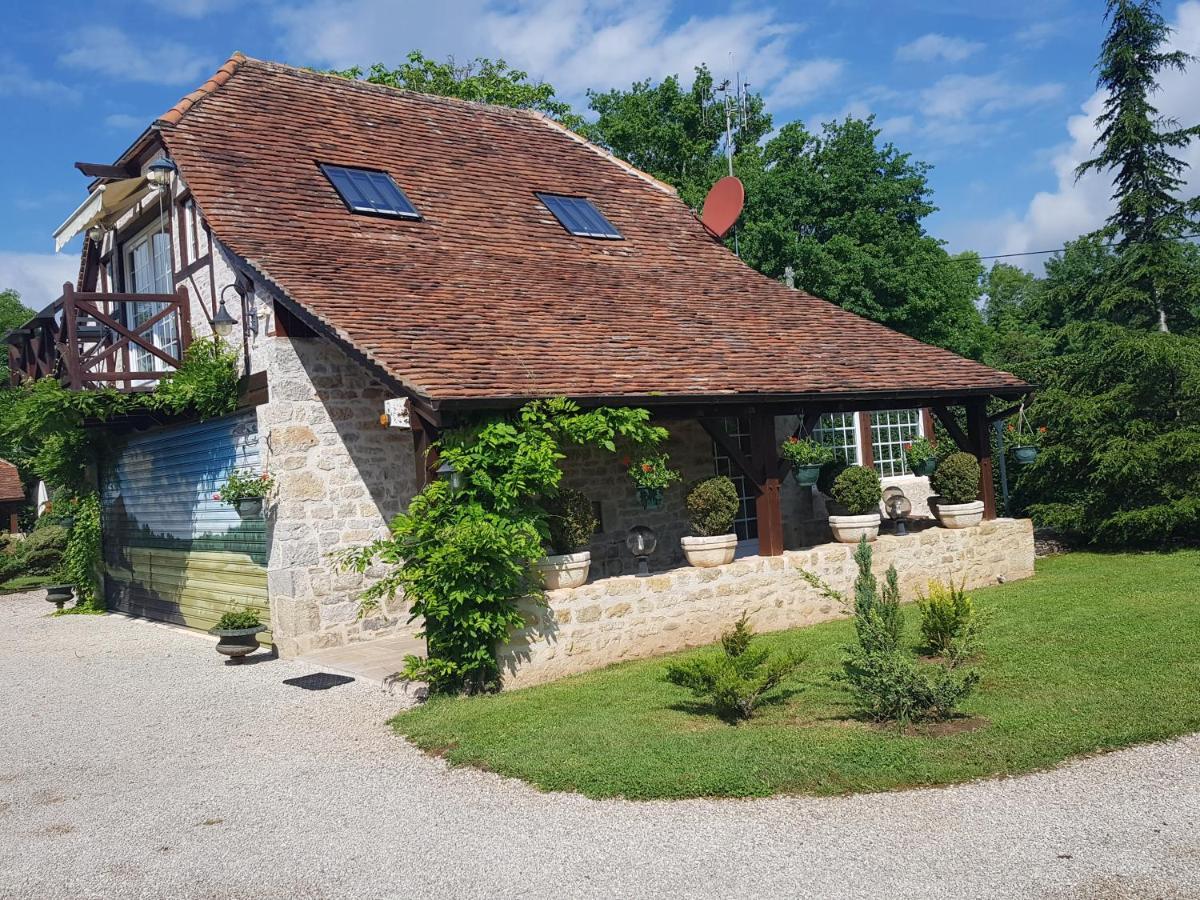 Moulin Du Soustre Panzió Cavagnac Kültér fotó