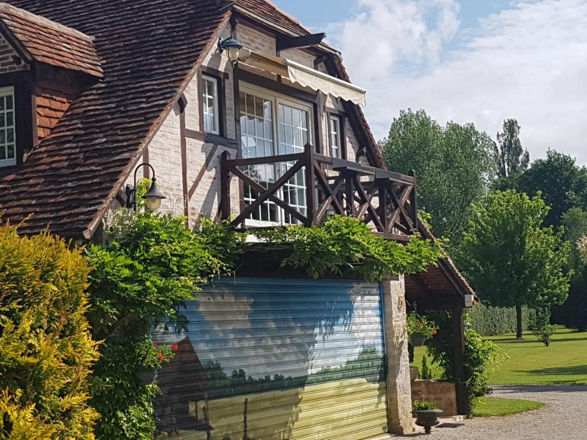 Moulin Du Soustre Panzió Cavagnac Kültér fotó