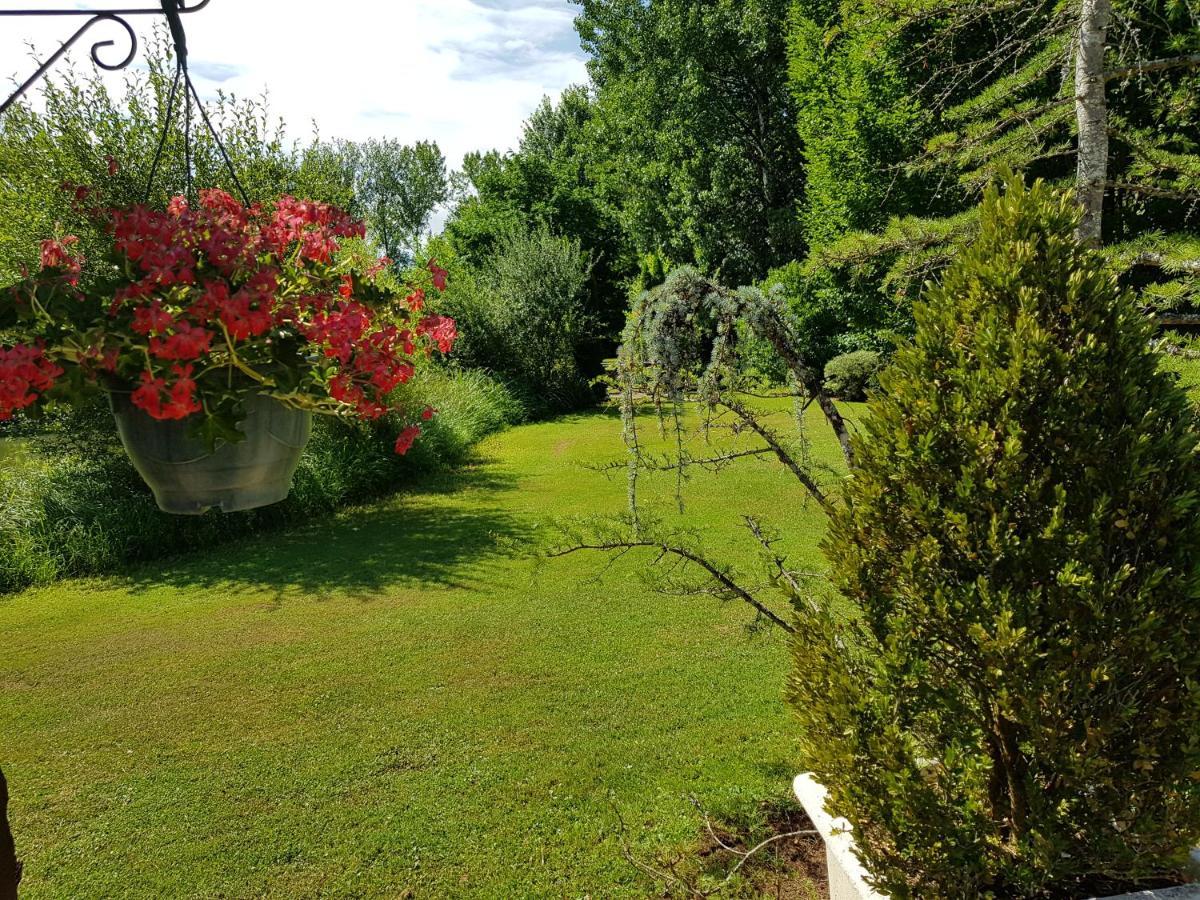 Moulin Du Soustre Panzió Cavagnac Kültér fotó