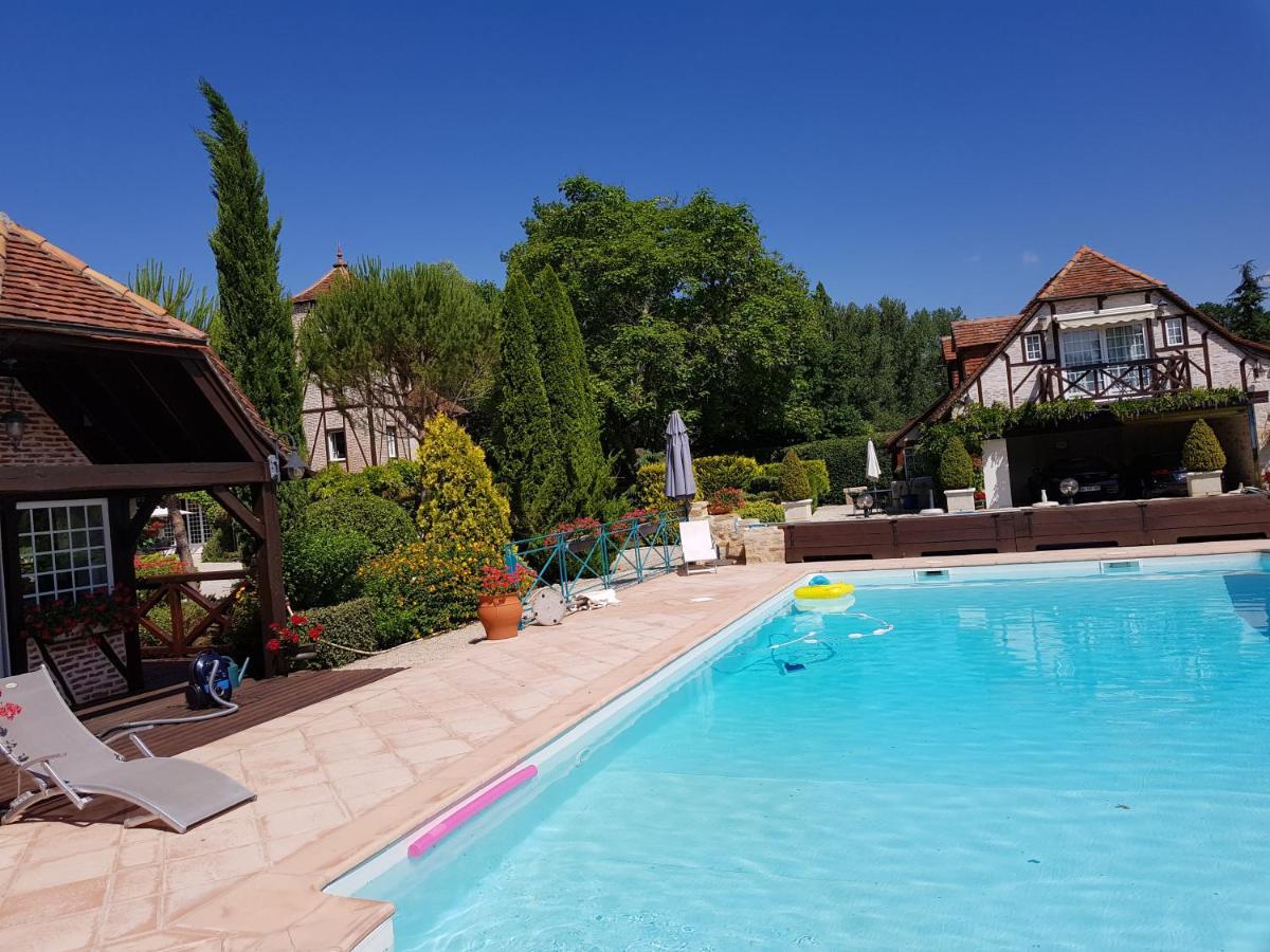 Moulin Du Soustre Panzió Cavagnac Kültér fotó