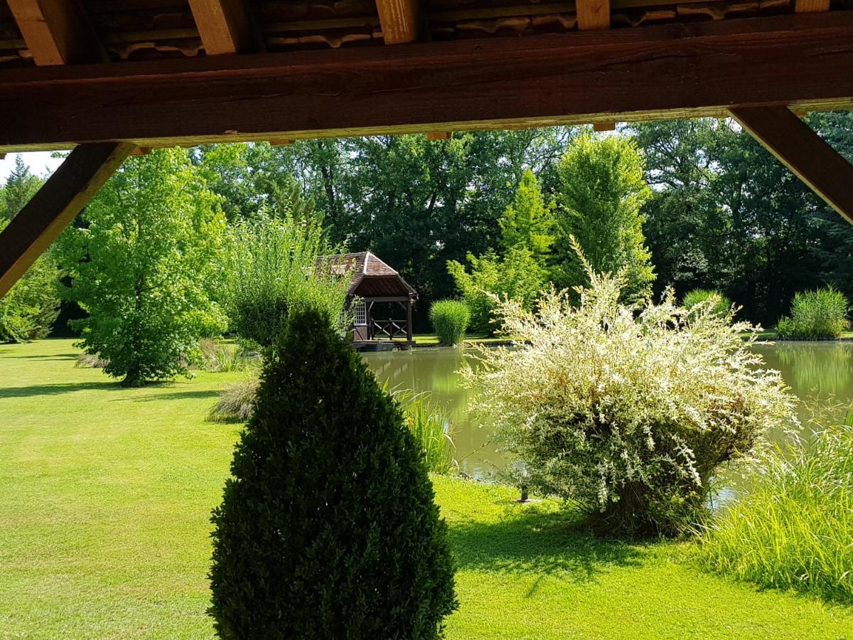 Moulin Du Soustre Panzió Cavagnac Kültér fotó