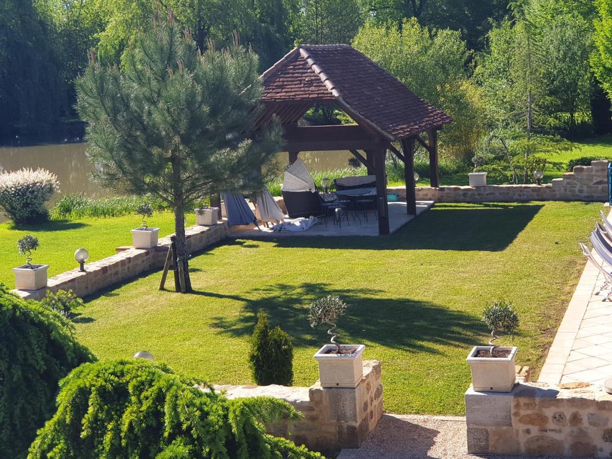 Moulin Du Soustre Panzió Cavagnac Kültér fotó